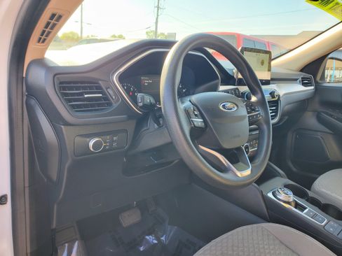 Used 2020 Ford Escape SE FWD image 8