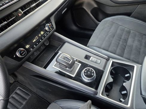 Used 2024 Mitsubishi Outlander SE image 15