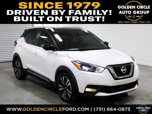 Used 2020 Nissan Kicks SR w/ SR Premium Package image 1