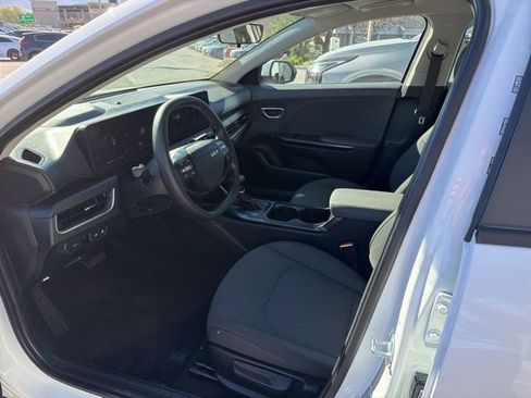 Certified 2025 Kia K4 LX image 10