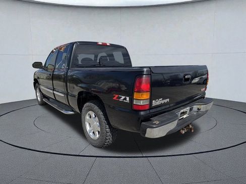 Used 2006 GMC Sierra 1500 SLE w/ Light Duty Power Package image 3