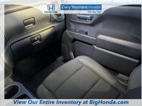 Used 2025 Chevrolet Silverado 1500 Custom Trail Boss AWD/4WD image 18