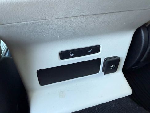 Used 2020 Land Rover Range Rover Velar R-Dynamic S image 40