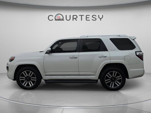 Certified 2023 Toyota 4Runner Limited AWD/4WD image 2