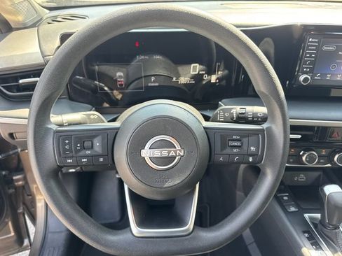 Used 2025 Nissan Kicks S FWD image 18