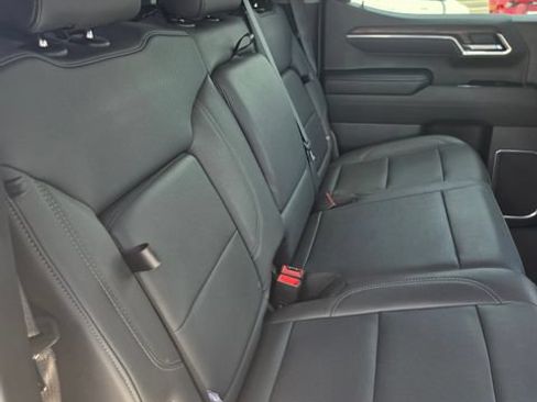 Used 2025 GMC Sierra 1500 SLT RWD image 27