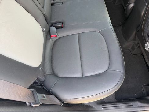 Used 2016 Kia Soul + w/ Primo Package FWD image 18