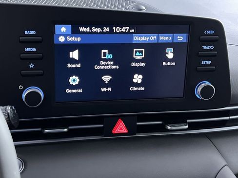 Used 2025 Hyundai Elantra Sport FWD image 26