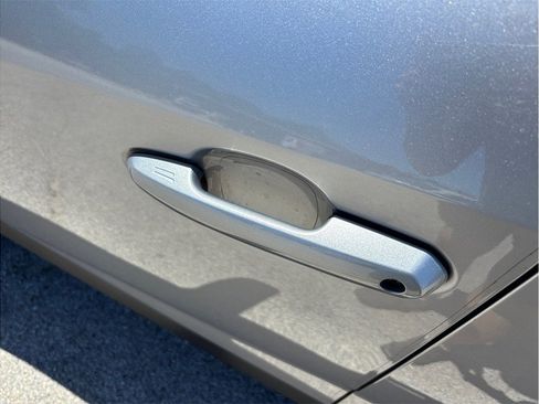 Used 2022 Toyota RAV4 XLE image 16