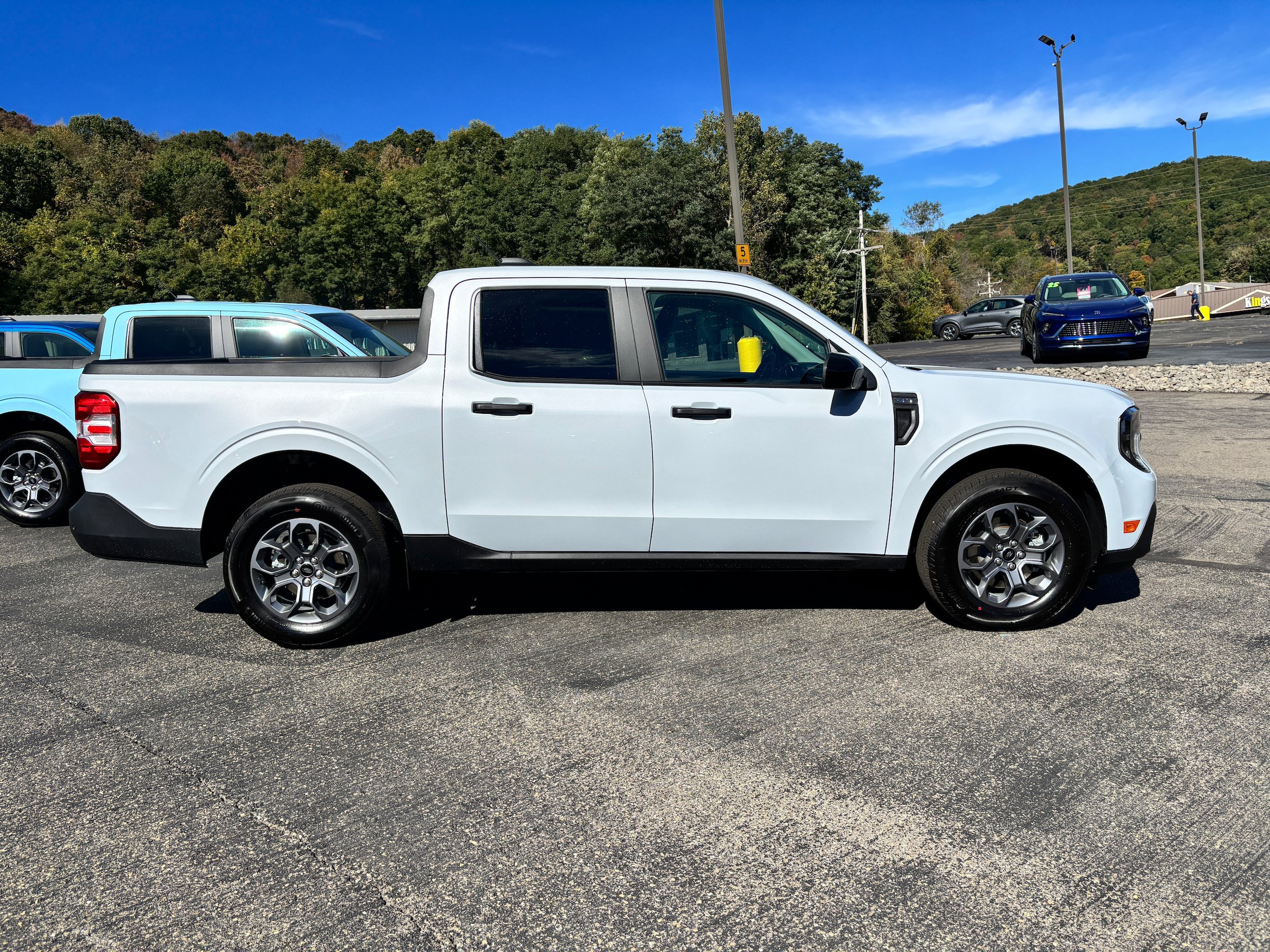 New 2026 Ford Maverick XLT w/ XLT Luxury Package AWD/4WD image 3