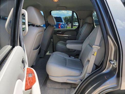 Used 2007 Chevrolet Tahoe LT w/ LT Preferred Equipment Group AWD/4WD image 19