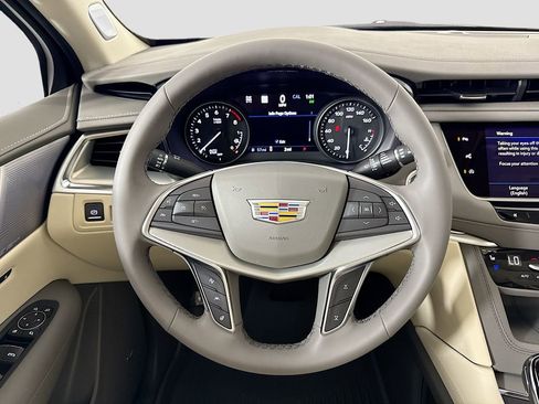 New 2025 Cadillac XT5 Premium Luxury w/ Technology Package AWD/4WD image 11