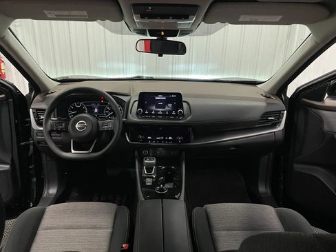 Used 2021 Nissan Rogue SV AWD/4WD image 26