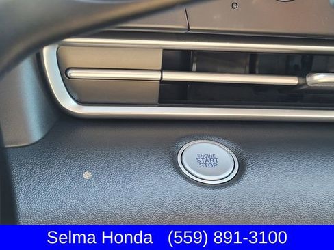 Used 2021 Hyundai Elantra SEL image 17