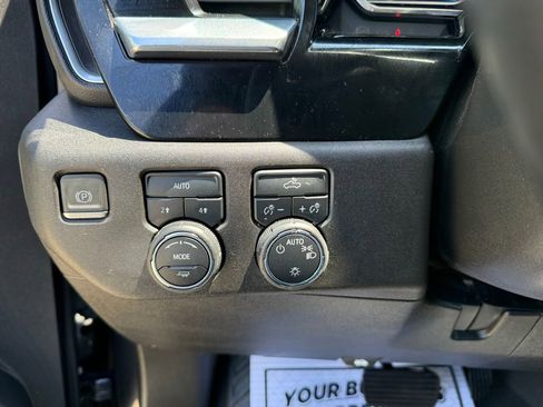 Used 2024 Chevrolet Silverado 1500 LT AWD/4WD image 33