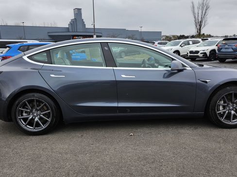 Used 2020 Tesla Model 3 Standard Range Plus image 17