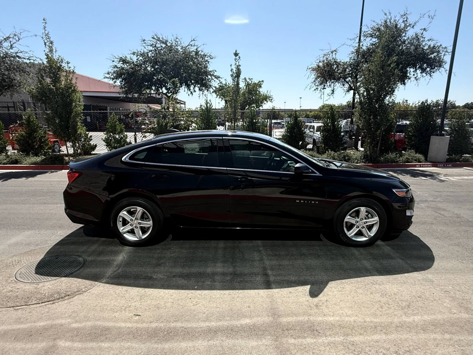 Used 2023 Chevrolet Malibu LS FWD image 6