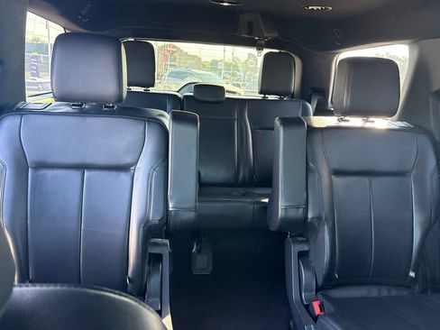 Used 2021 Ford Expedition XLT AWD/4WD image 9