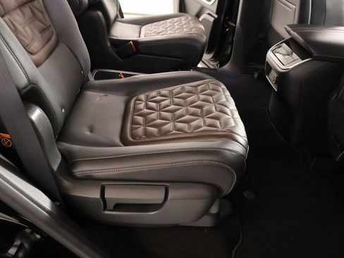 Used 2025 Nissan Armada Platinum Reserve image 15