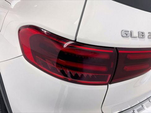 New 2026 Mercedes-Benz GLB 250 image 14