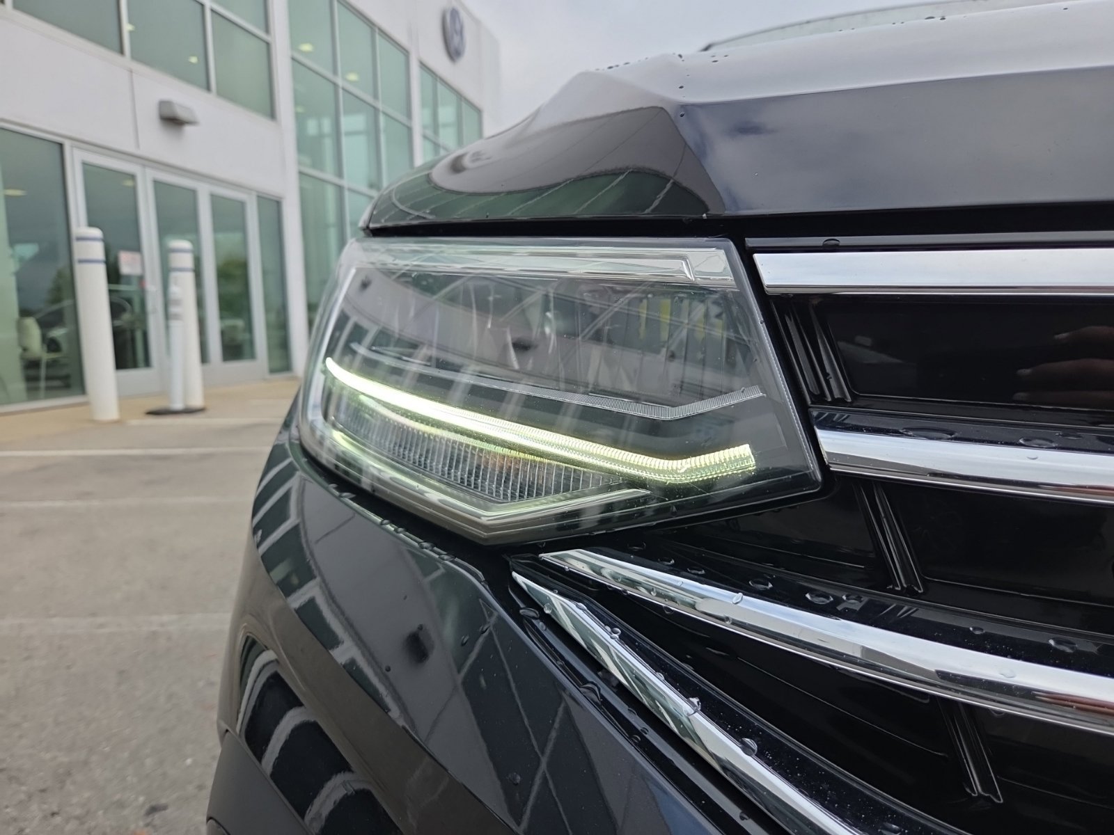 Used 2022 Volkswagen Tiguan S AWD/4WD image 14