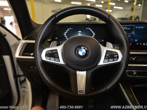 Used 2025 BMW X5 xDrive40i w/ M Sport Package AWD/4WD image 28