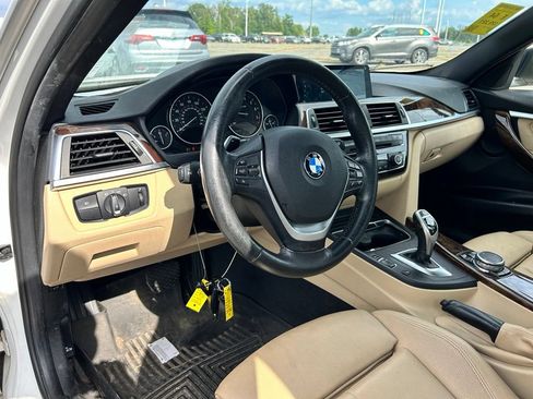 Used 2017 BMW 330i xDrive Sedan AWD/4WD image 9