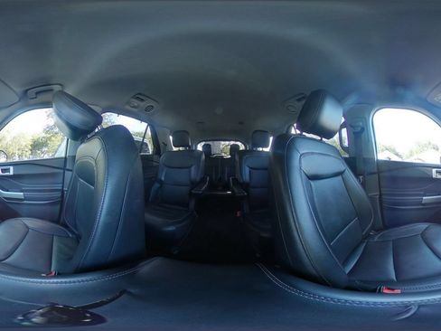 Used 2024 Ford Explorer Limited AWD/4WD image 46