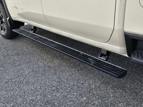 New 2026 GMC Sierra 2500 AT4 image 12