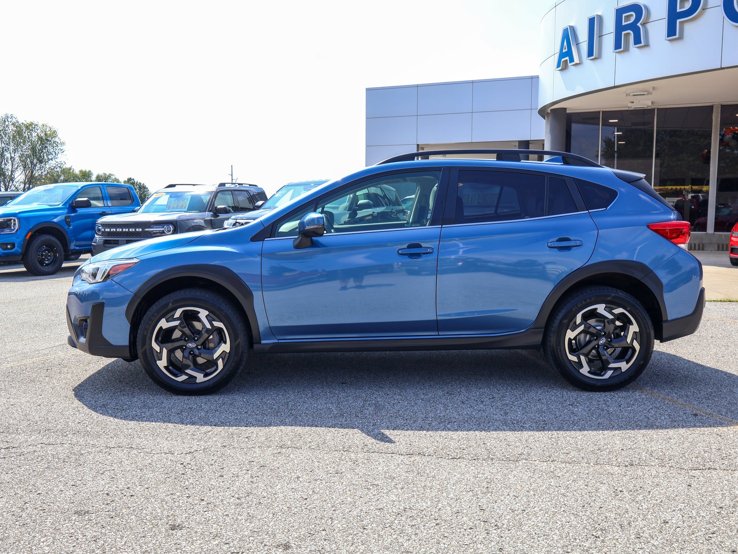 Used 2021 Subaru Crosstrek 2.5i Limited w/ Moonroof Package 2 AWD/4WD image 2