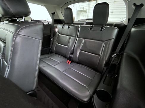 Used 2025 Ford Explorer Active w/ Active Comfort Package AWD/4WD image 20