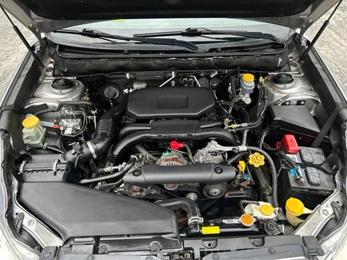 Used 2010 Subaru Legacy 2.5i Premium image 19
