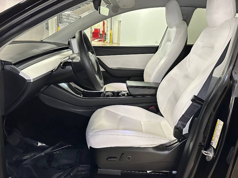 Used 2021 Tesla Model Y Long Range AWD/4WD image 21
