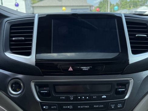 Used 2017 Honda Pilot EX-L image 11