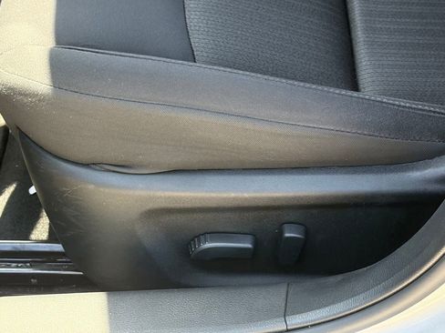 Used 2025 Nissan Altima 2.5 SV FWD image 4