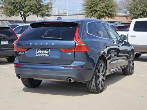 Used 2018 Volvo XC60 T5 Momentum w/ Vision Package image 9
