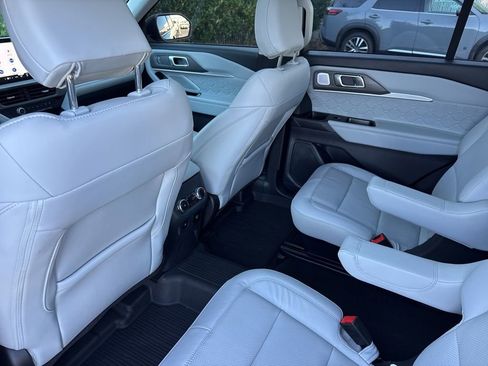 Used 2025 Ford Explorer Platinum w/ Ultimate Package image 14