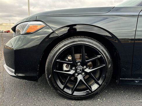 Used 2025 Honda Civic Sport image 10