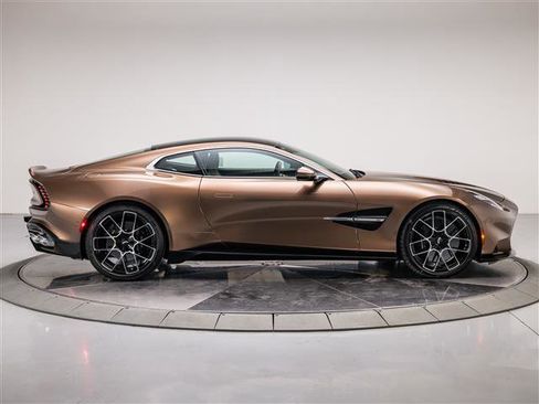 New 2026 Aston Martin Vanquish image 12