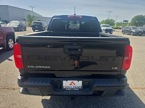 Used 2021 Chevrolet Colorado Z71 w/ Z71 Midnight Edition image 6