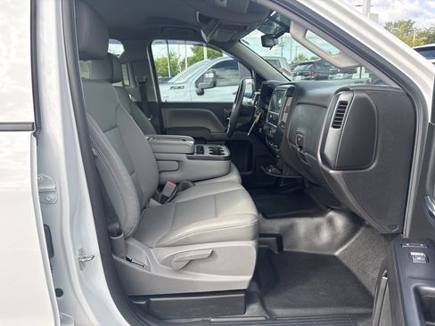 Used 2019 Chevrolet Silverado 1500 W/T RWD image 30