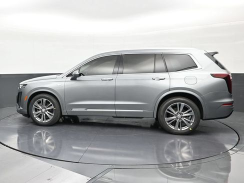 Certified 2023 Cadillac XT6 Premium Luxury w/ Technology Package FWD image 2