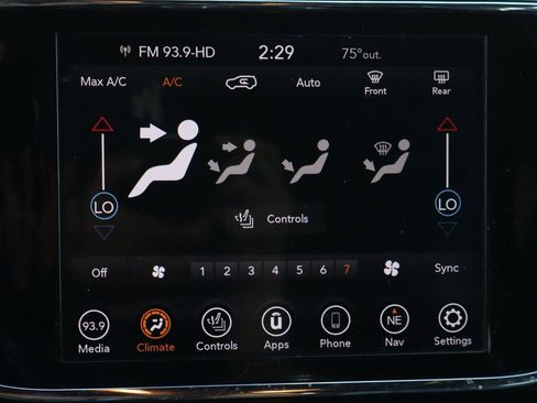 Used 2020 Jeep Grand Cherokee Limited image 27