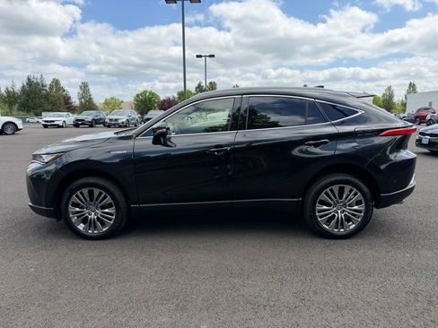 Used 2021 Toyota Venza XLE w/ Carpet Mat Package (TMS) AWD/4WD image 5