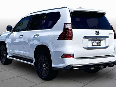 Used 2021 Lexus GX 460 Premium w/ Accessory Package AWD/4WD image 11