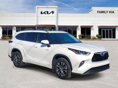 Used 2021 Toyota Highlander XLE