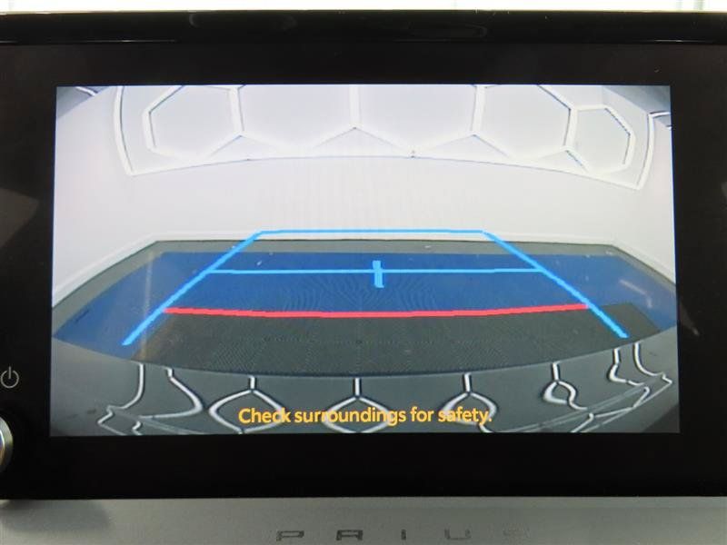 Used 2025 Toyota Prius LE FWD image 21