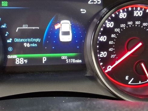 Used 2024 Toyota Camry XSE w/ Navigation Package FWD image 5
