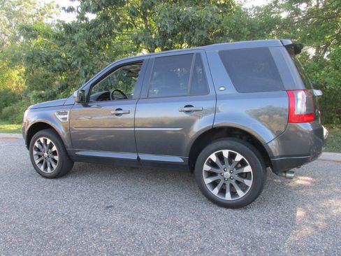 Used 2010 Land Rover LR2 HSE image 44