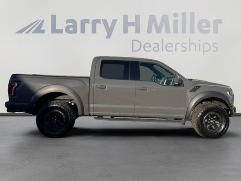 Used 2018 Ford F150 Raptor w/ Equipment Group 802A Luxury AWD/4WD image 6